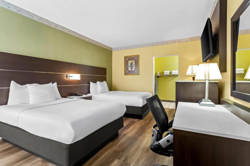2 Double Beds photo