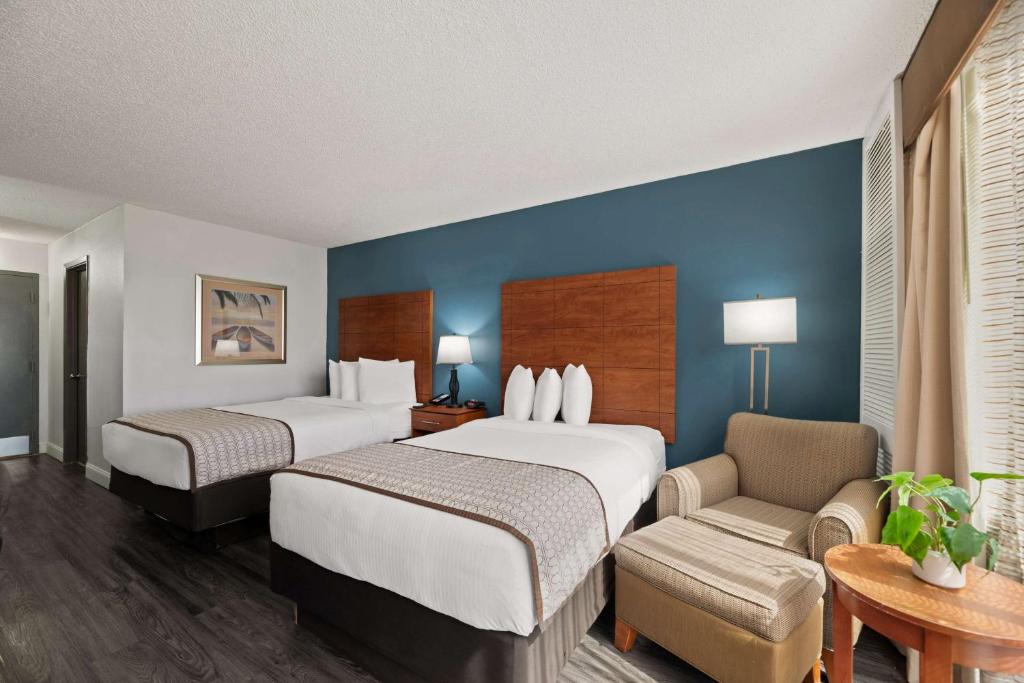Water View | 2 Double Beds photo