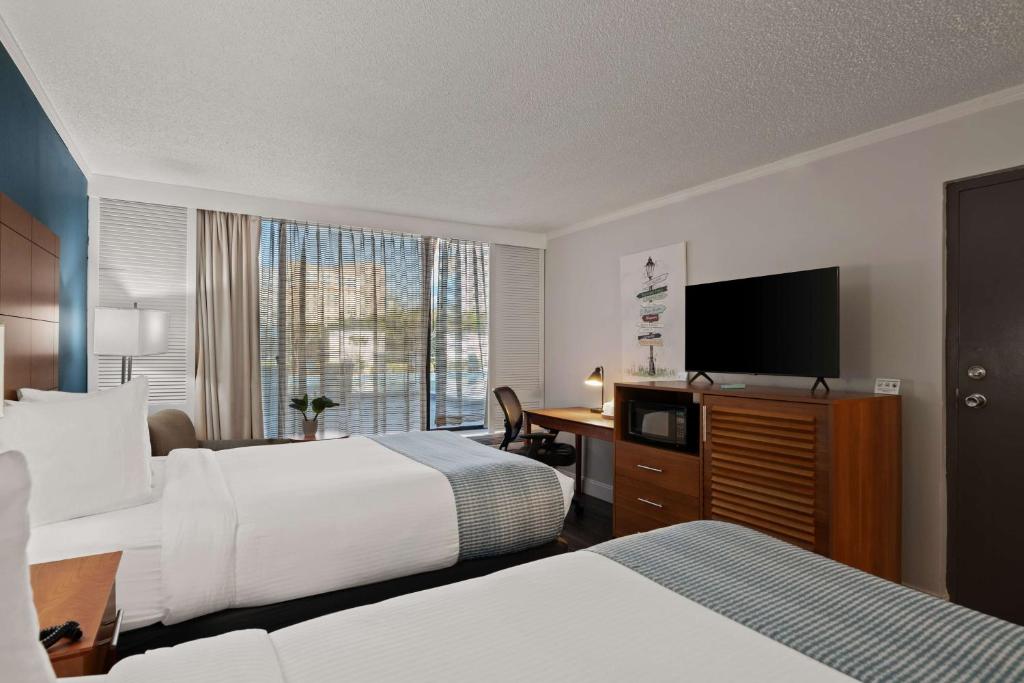 2 Double Beds photo