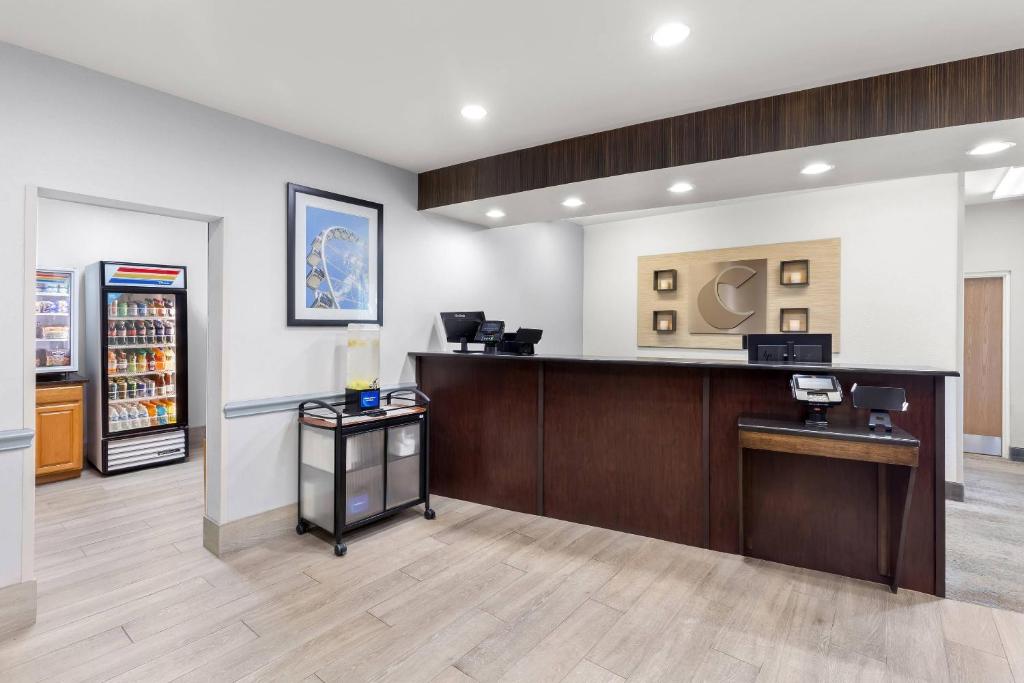 Comfort Suites Near Universal Orlando Resort gallery 5