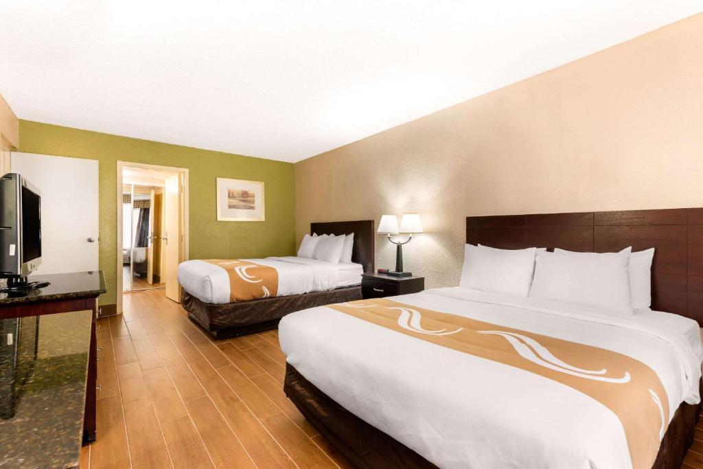 Quality Inn & Suites Orlando Airport gallery 2