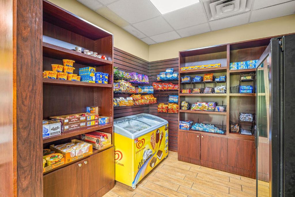 Quality Inn & Suites Tampa near Fairgrounds and Casino gallery 17
