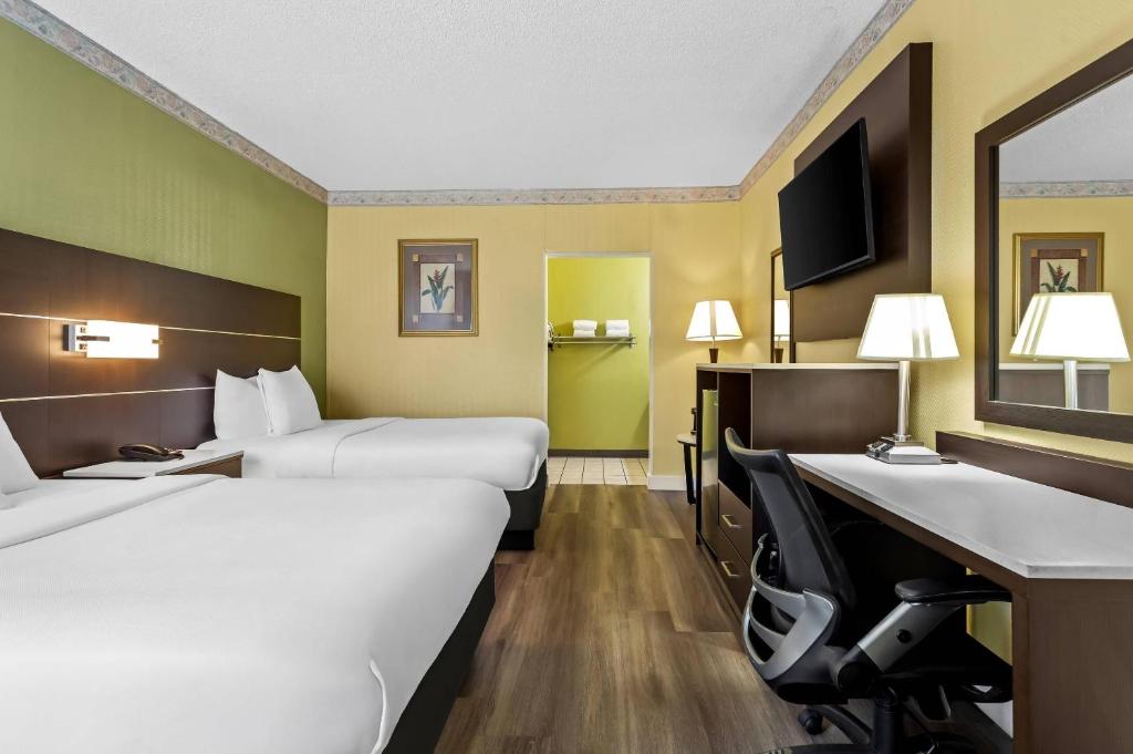 Quality Inn Tampa Airport - Cruise Port gallery 10