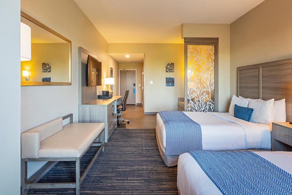 Suite, 2 Queen Beds (Double Queen Suite) photo