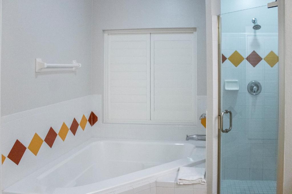 Deluxe King Room photo