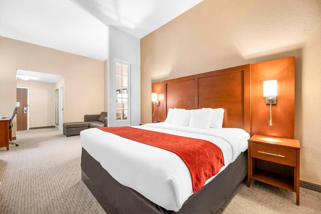 Comfort Suites Orlando Airport gallery 7