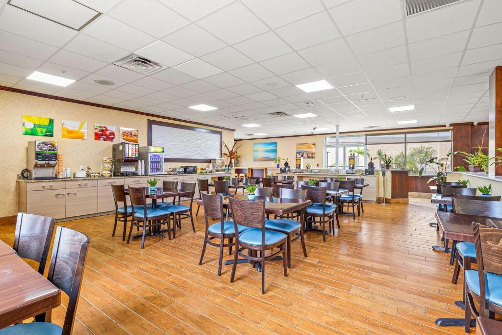 Quality Inn & Suites Tampa near Fairgrounds and Casino gallery 4
