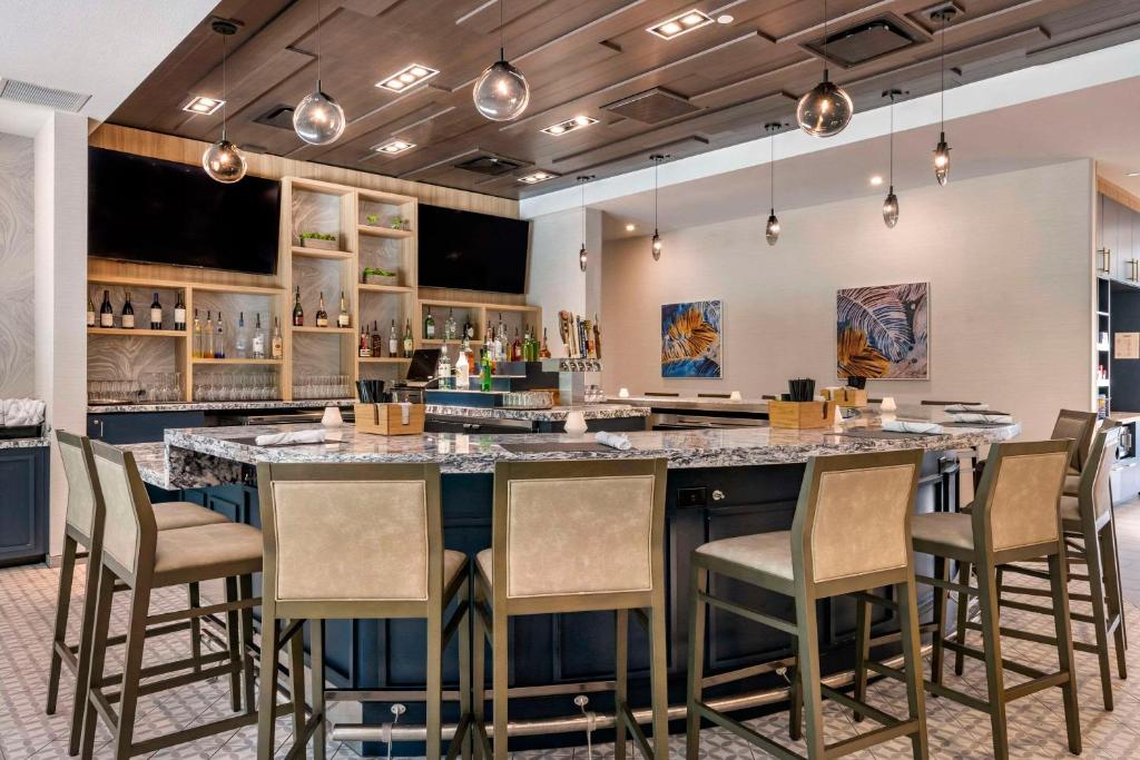 Cambria Hotel Orlando Airport gallery 18