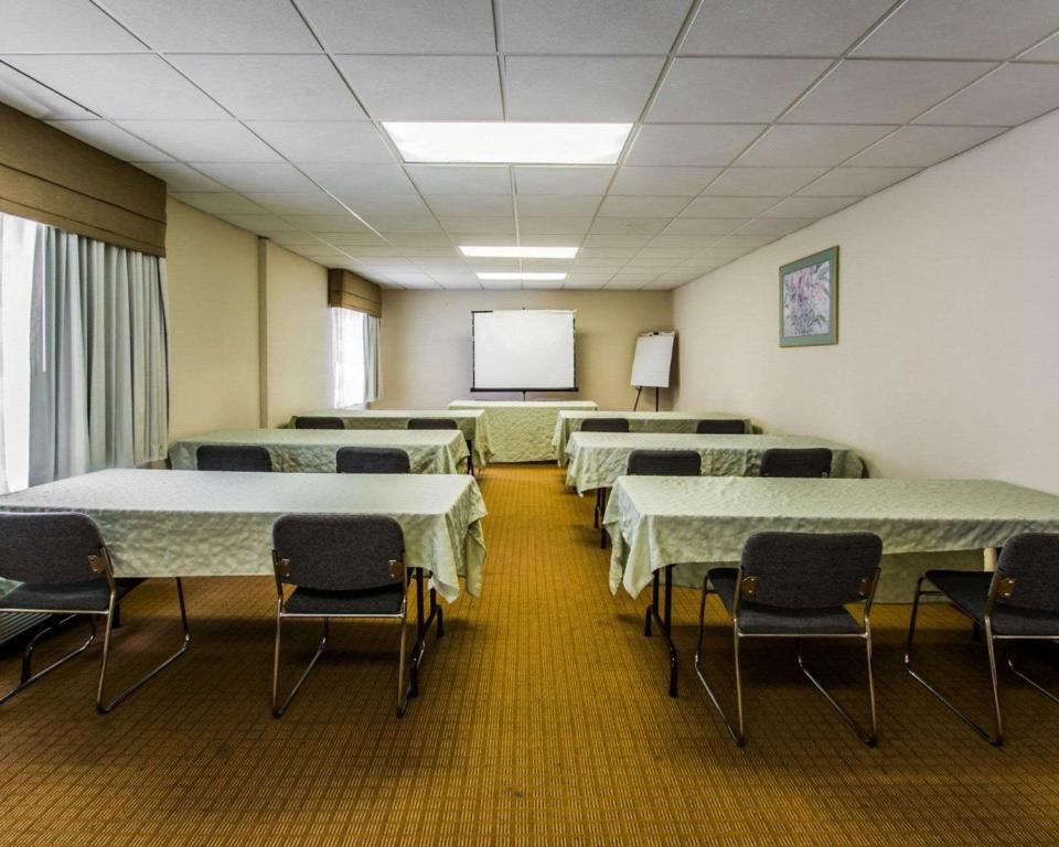 Sleep Inn & Suites Orlando International Airport gallery 12