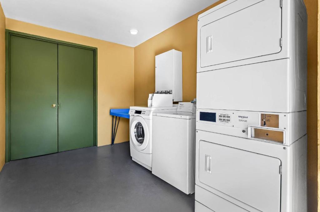 Quality Inn Tampa Airport - Cruise Port gallery 16