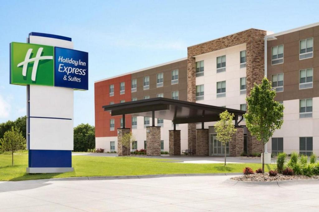Holiday Inn Express & Suites Macclenny by IHG gallery 4